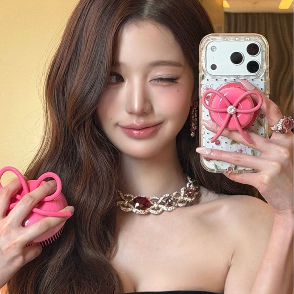 Medicube x FOREVER:CHERRY Ribbon Cherry Glass Hair Brush